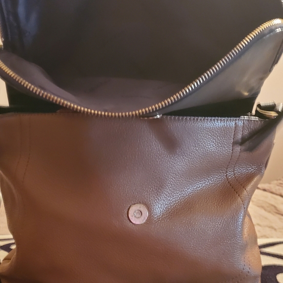 Calvin Klein pebble leather messenger - Picture 4 of 8